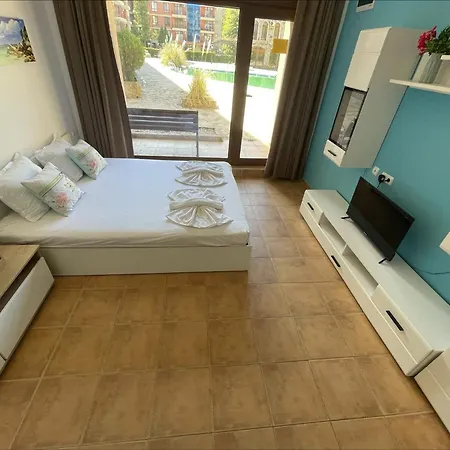 Menada Kalia サニービーチ